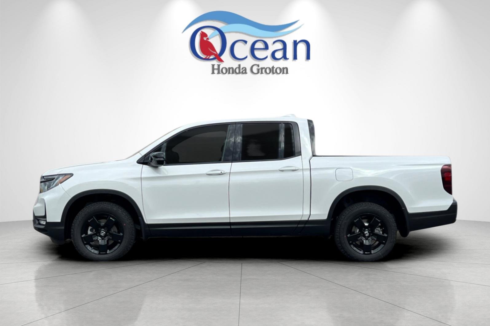 New 2026 Honda Ridgeline Black Edition image 2