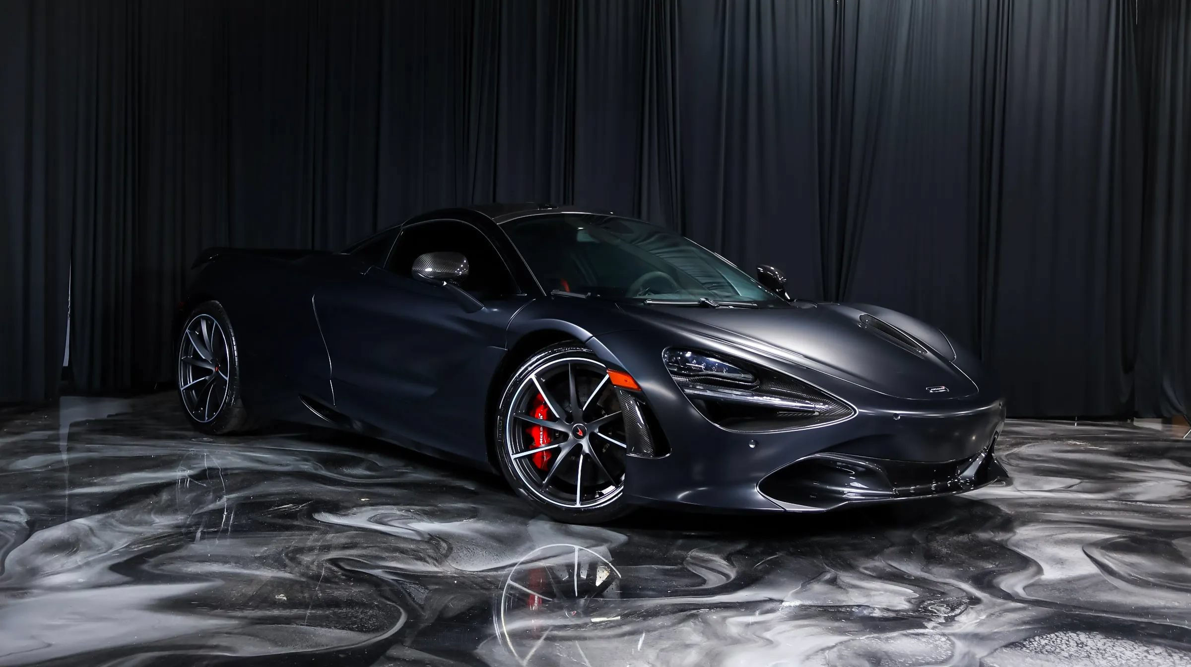 Used 2018 McLaren 720S RWD image 23