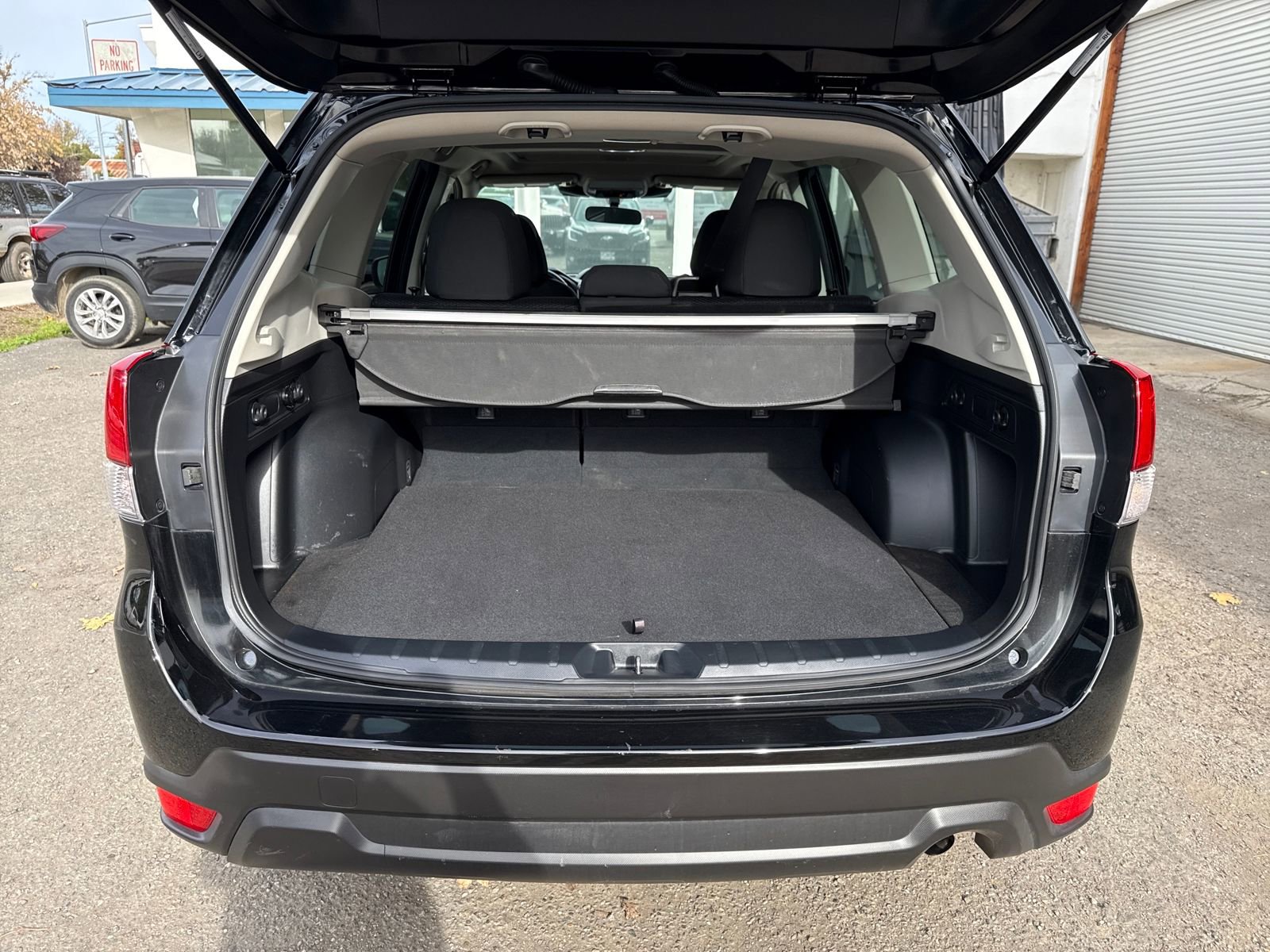 Used 2023 Subaru Forester Premium image 23