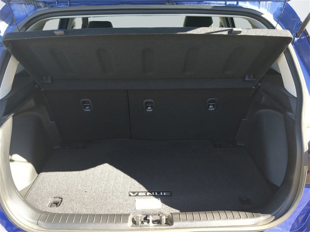 New 2025 Hyundai Venue Limited image 14