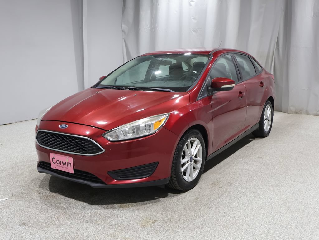 Used 2015 Ford Focus SE w/ SE Cold Weather Package FWD image 19