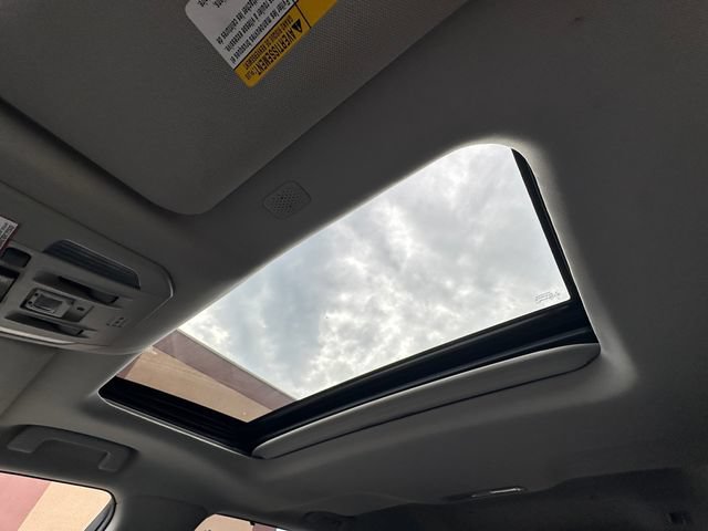 Used 2020 Toyota Highlander XLE FWD image 28