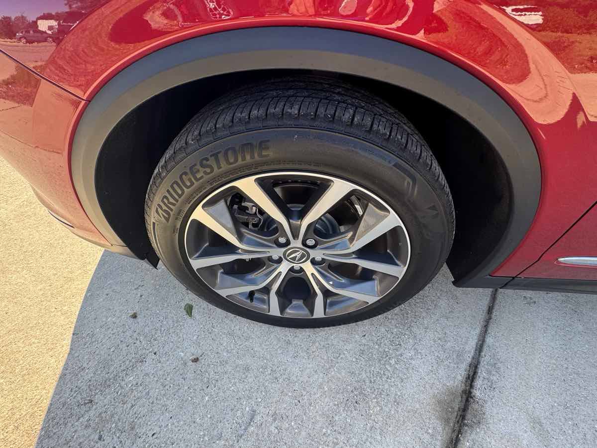 Used 2023 Acura MDX w/ Technology Package FWD image 32