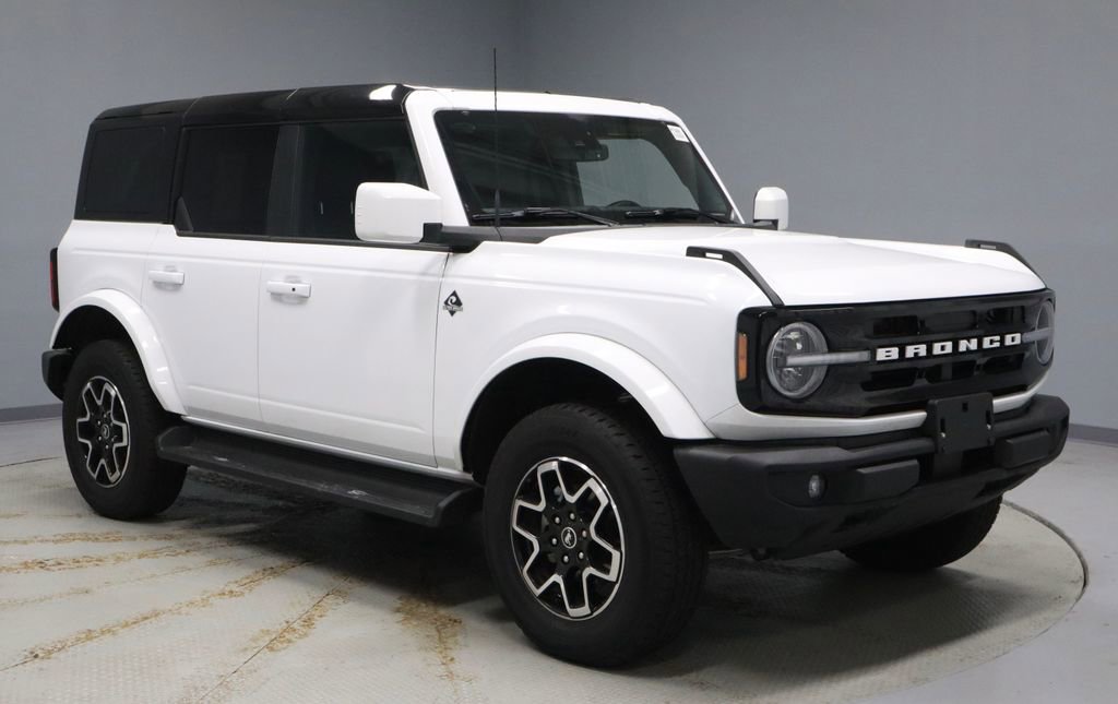 Certified 2025 Ford Bronco Outer Banks