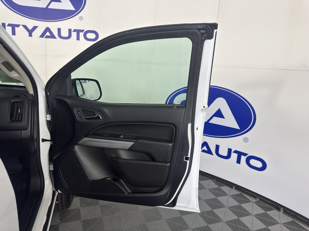 Used 2022 Chevrolet Colorado LT w/ Fleet Safety Package RWD image 29