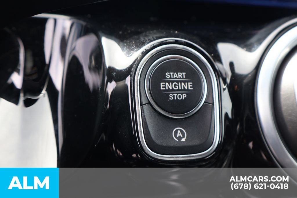 Used 2025 Mercedes-Benz GLA 250 image 32