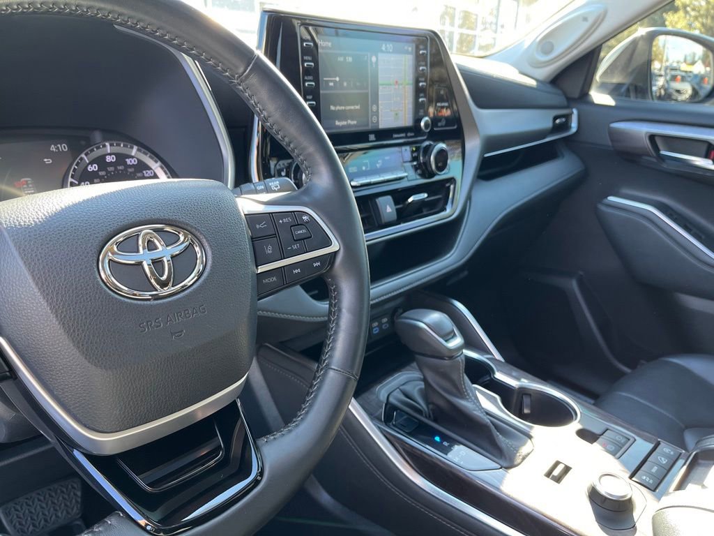 Used 2022 Toyota Highlander Limited image 22