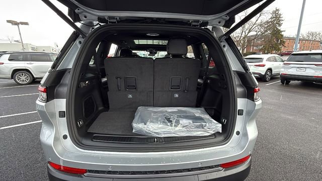 New 2026 Jeep Grand Cherokee L Limited w/ Limited Altitude Package AWD/4WD image 29