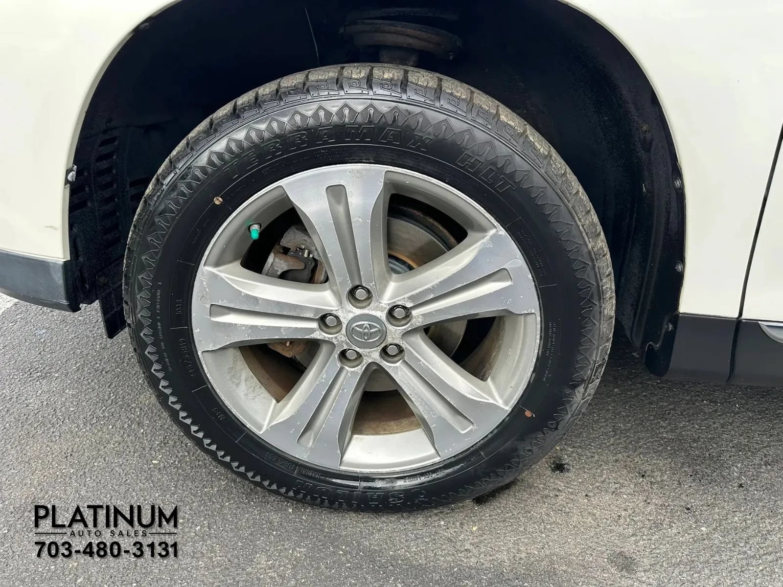 Used 2012 Toyota Highlander Limited w/ Tow Pkg AWD/4WD image 17