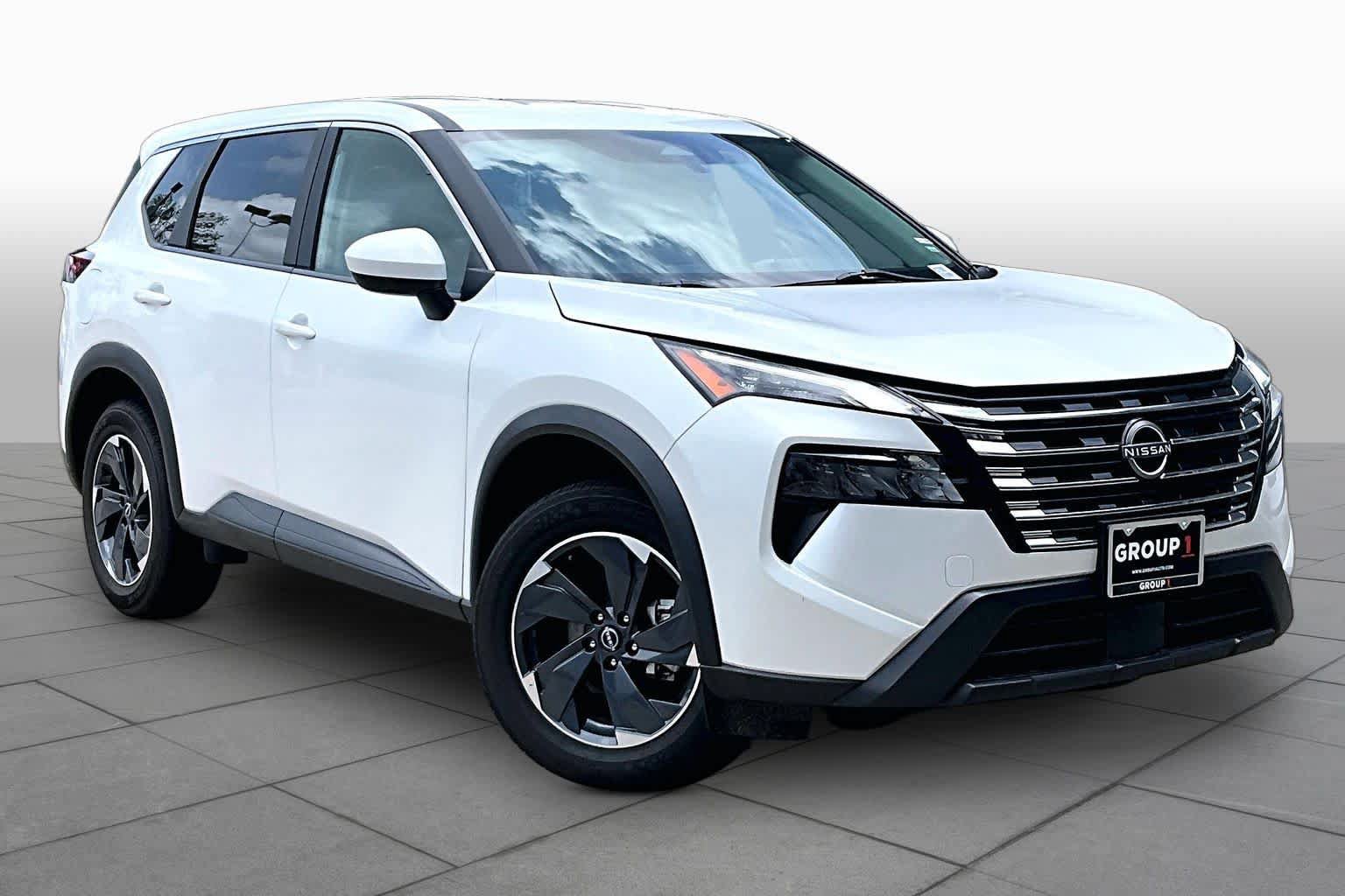 Certified 2024 Nissan Rogue SV FWD image 3