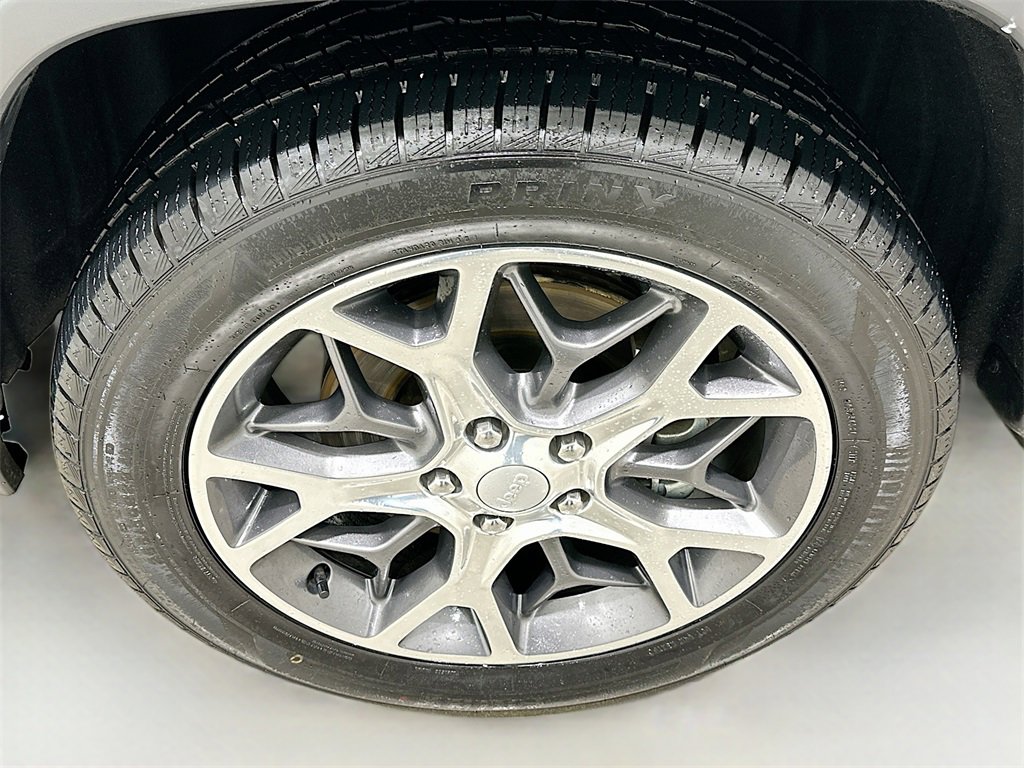 Used 2021 Jeep Grand Cherokee Limited w/ Luxury Group II image 31