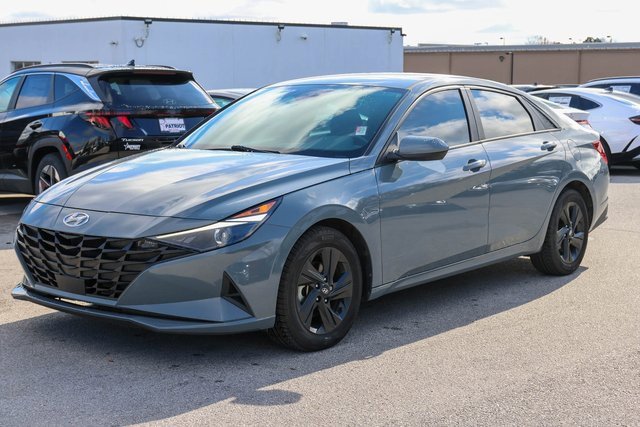 Used 2022 Hyundai Elantra SEL w/ Convenience Package image 6