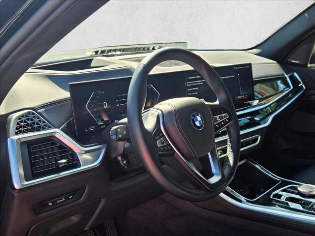 Used 2025 BMW X5 xDrive50e image 10