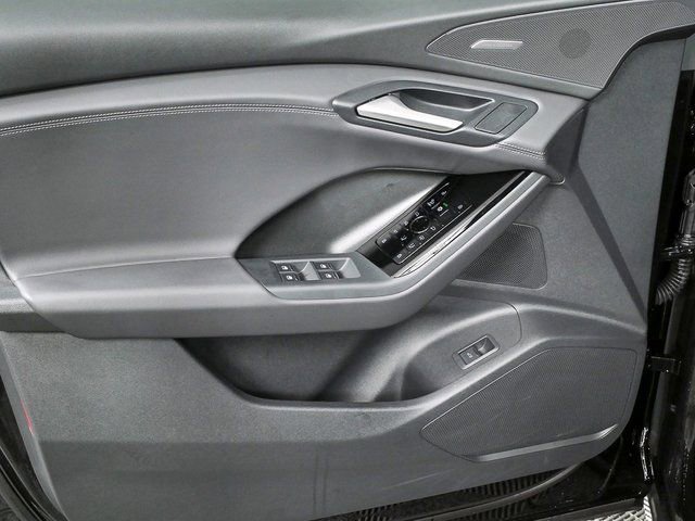 Used 2025 Audi Q6 e-tron Prestige w/ Black Warm Weather Package image 6