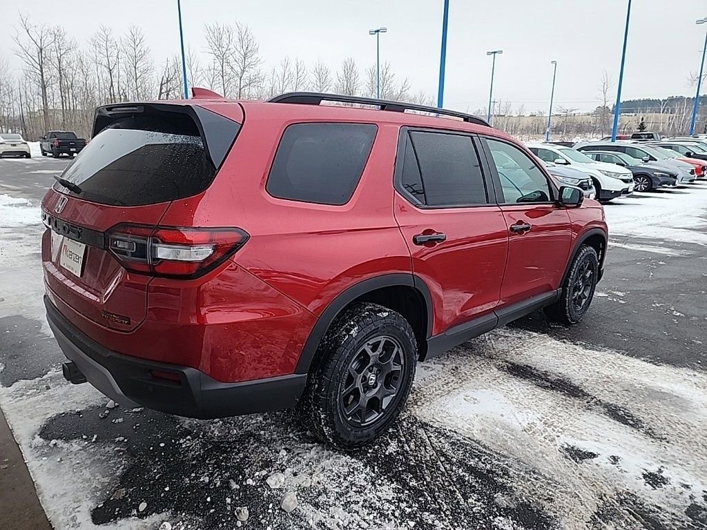 New 2025 Honda Pilot TrailSport image 5