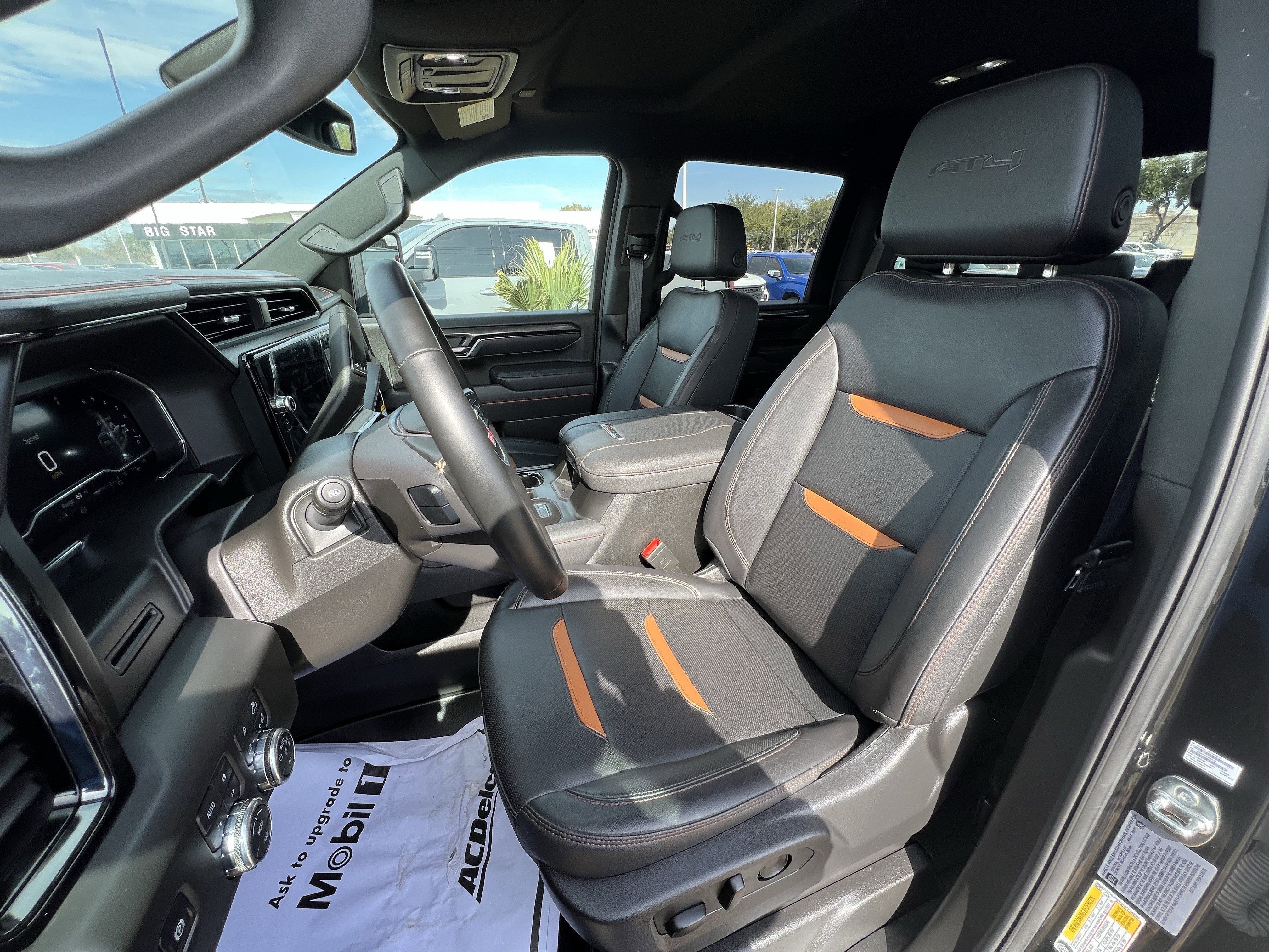 Used 2025 GMC Sierra 2500 AT4 image 22