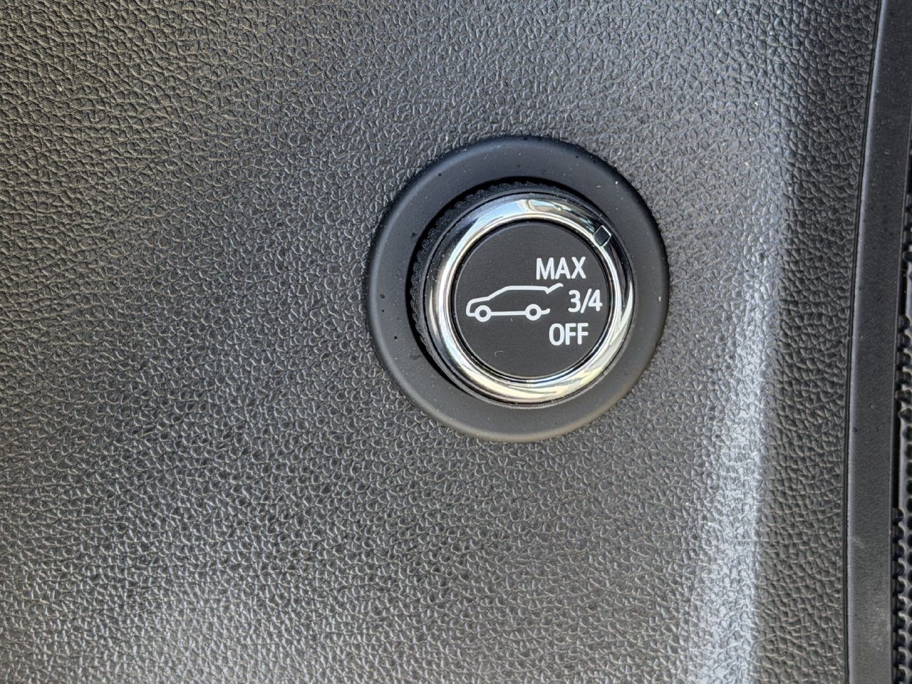 Used 2023 Buick Envision Essence w/ Technology Package I AWD/4WD image 21