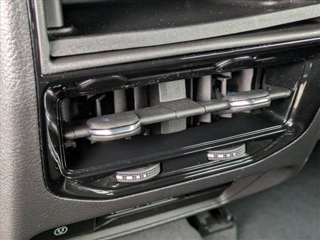 Used 2022 Jeep Grand Cherokee Trailhawk w/ Advanced Protech Group II image 17