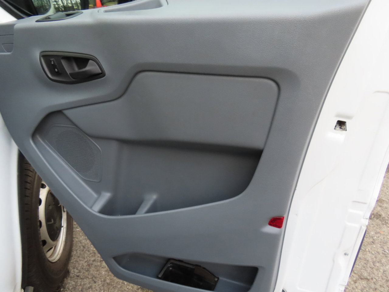 Used 2016 Ford Transit 250 130 Low Roof image 17