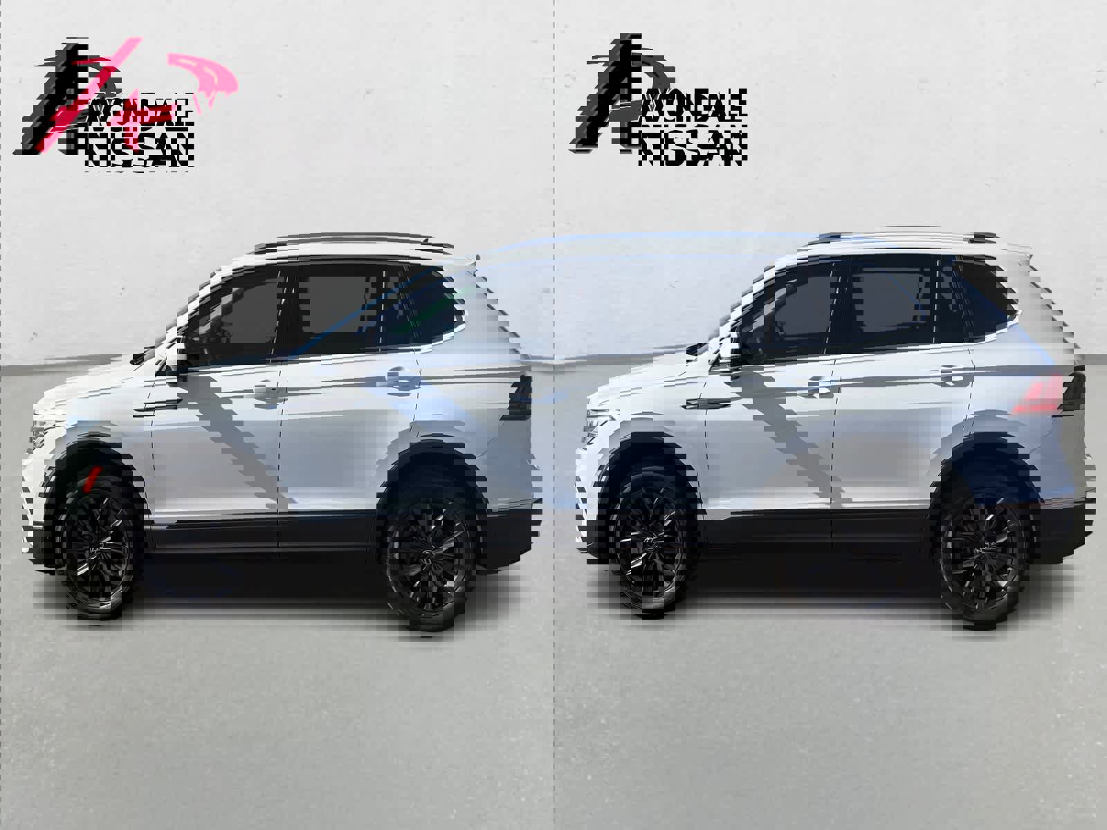 Used 2022 Volkswagen Tiguan SE image 3