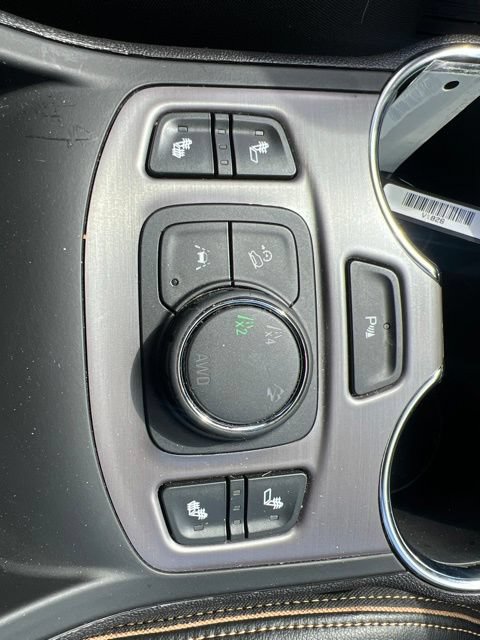 Used 2024 GMC Terrain AT4 w/ Infotainment Package II AWD/4WD image 34