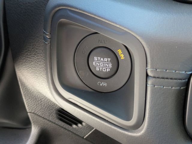 New 2026 Jeep Wrangler Unlimited Rubicon w/ Technology Group image 24