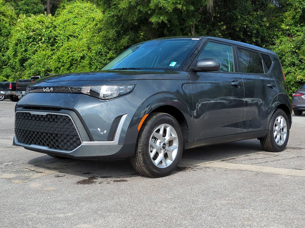 Certified 2025 Kia Soul LX w/ LX Technology Package FWD image 2