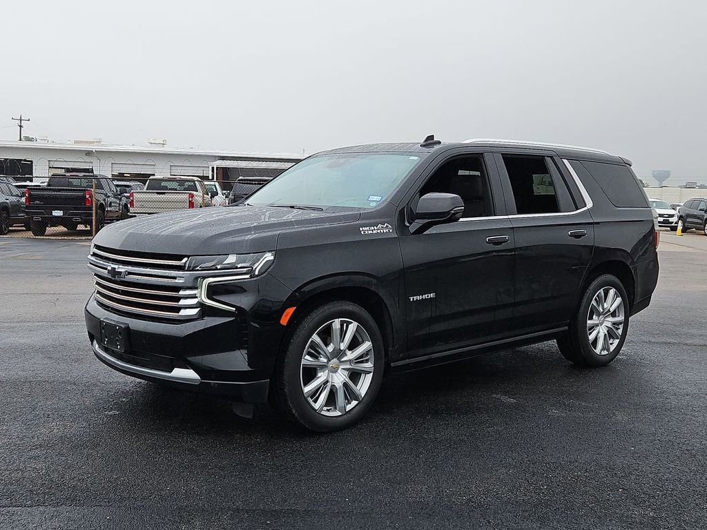 Used 2024 Chevrolet Tahoe High Country RWD image 2