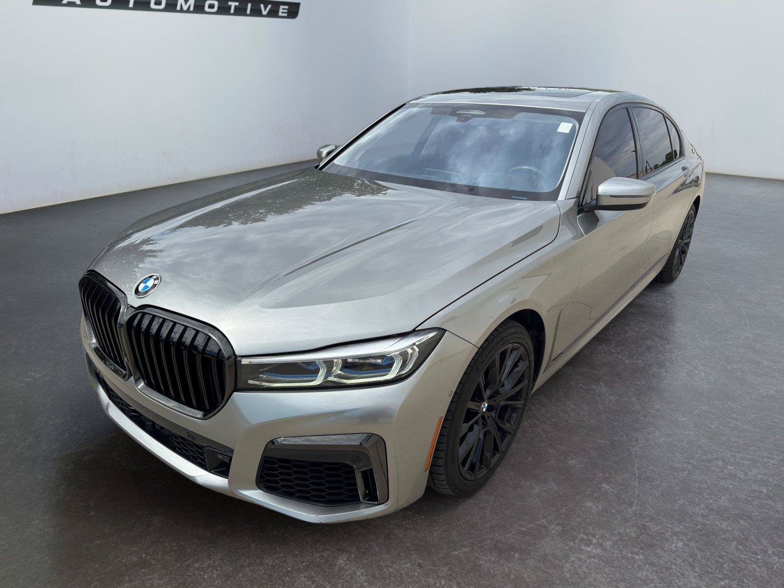 Used 2020 BMW M760i xDrive AWD/4WD image 9