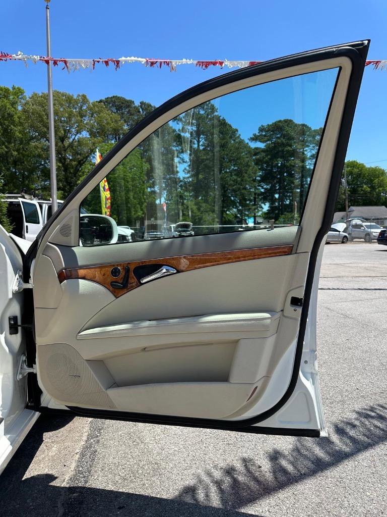 Used 2006 Mercedes-Benz E 350 Sedan image 14