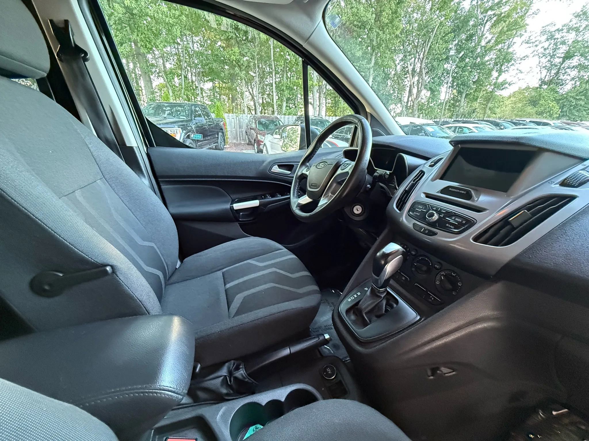 Used 2018 Ford Transit Connect XLT image 31