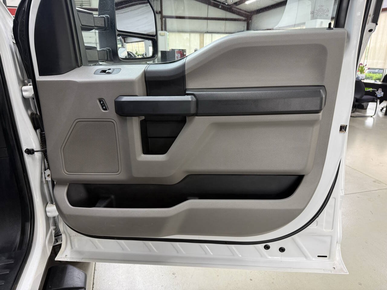 Used 2021 Ford F250 XL w/ STX Appearance Package AWD/4WD image 16