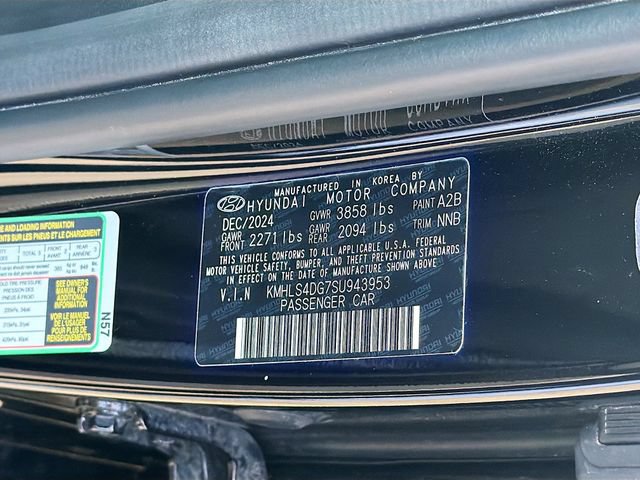 Certified 2025 Hyundai Elantra SEL FWD image 32