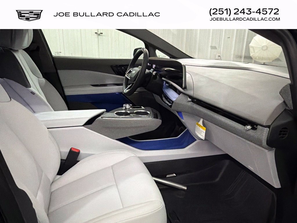New 2027 Cadillac Optiq Sport w/ LPO, Floor Liner Package AWD/4WD image 23