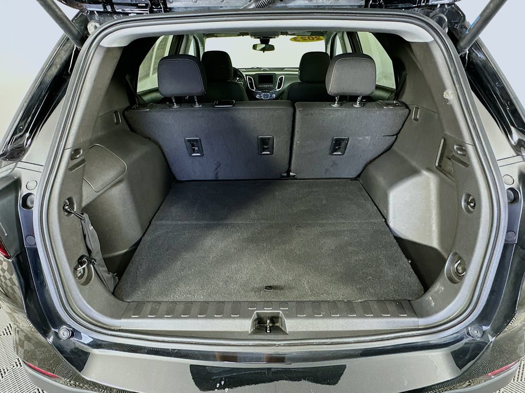 Used 2023 Chevrolet Equinox LT AWD/4WD image 32
