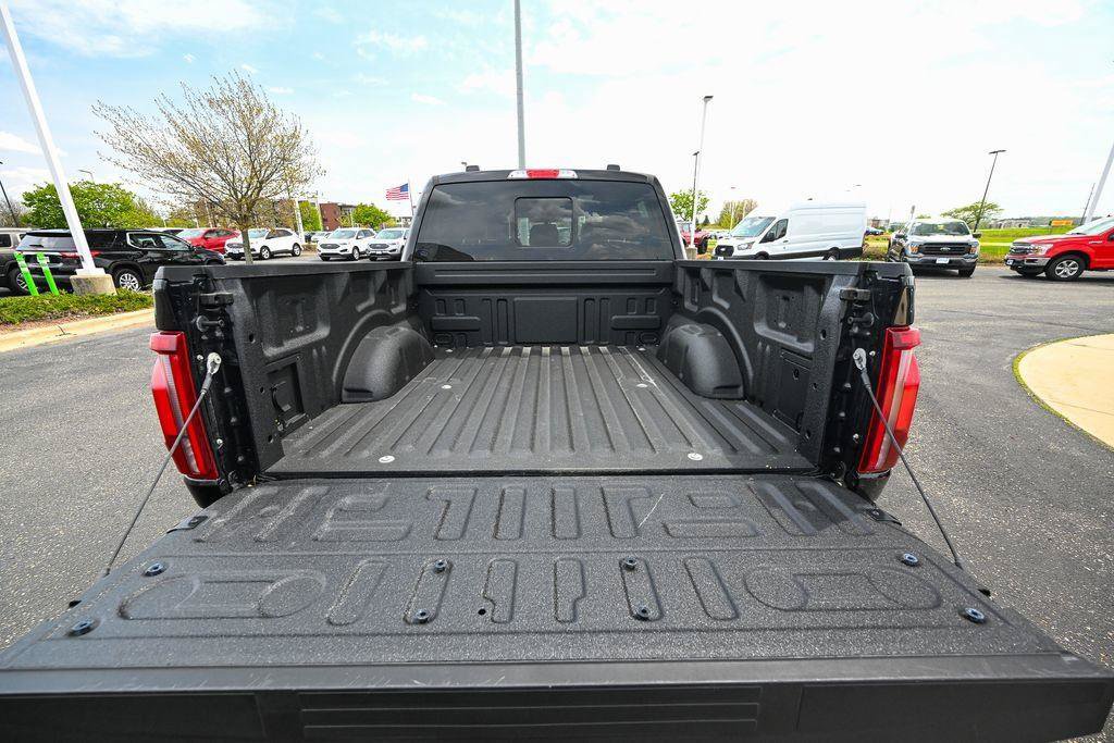Used 2025 Ford F150 Lariat AWD/4WD image 17