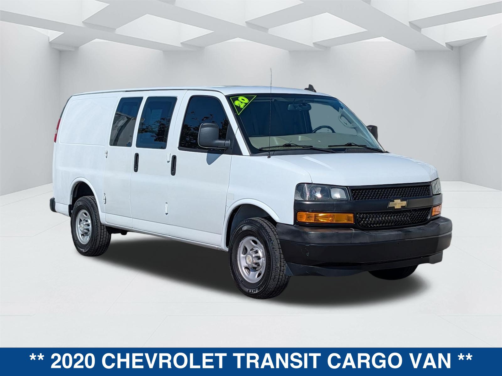 Used 2020 Chevrolet Express 2500 w/ Driver Convenience Package RWD image 4