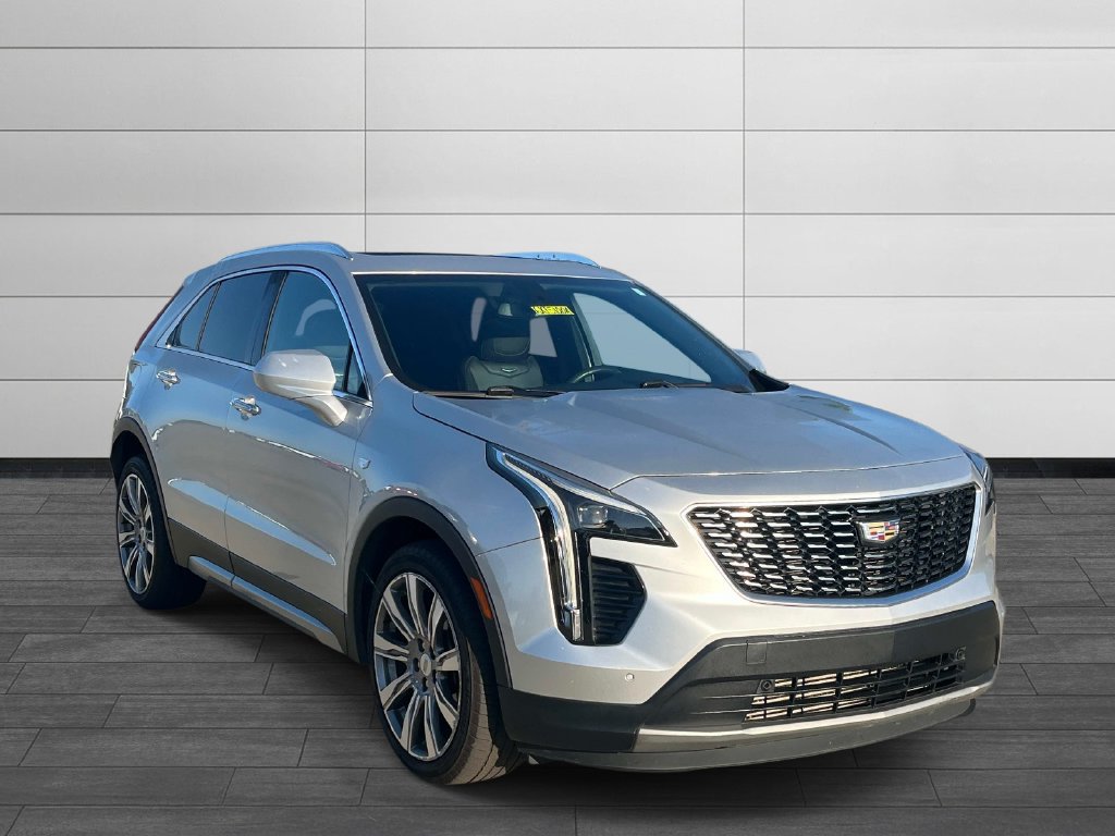 Used 2019 Cadillac XT4 Premium Luxury w/ Technology Package FWD image 6