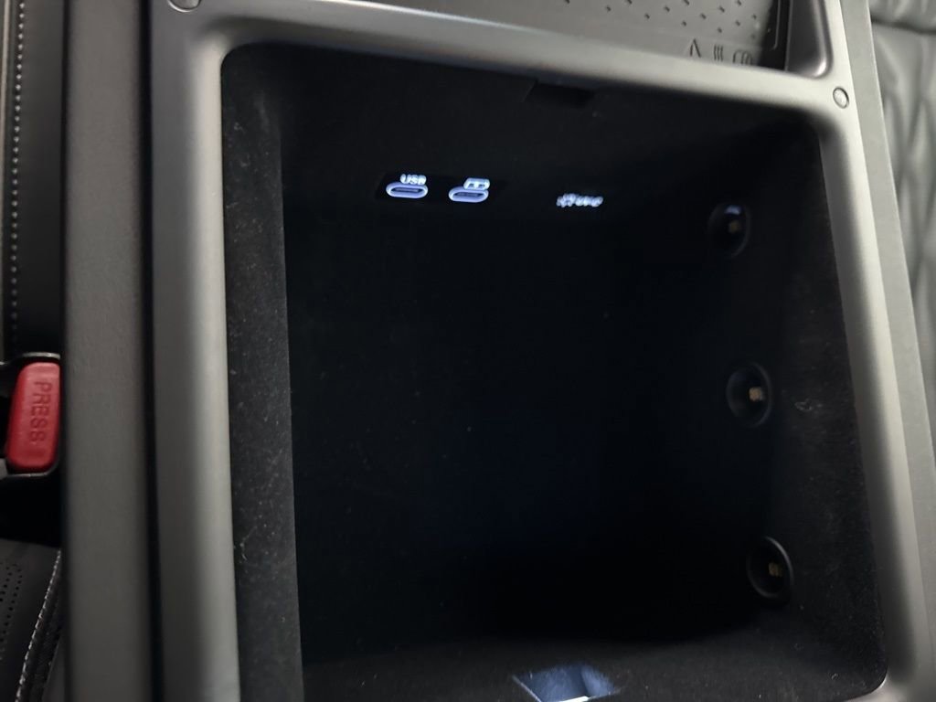 Used 2024 Genesis G90 3.5T AWD/4WD image 48