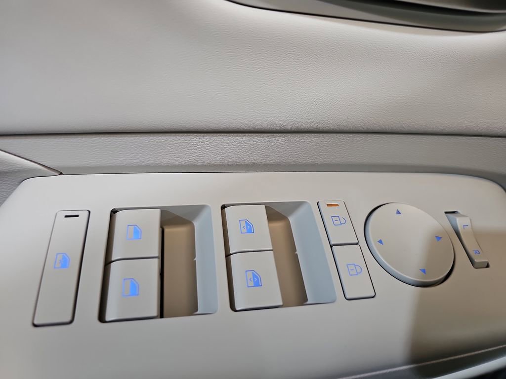 New 2026 Hyundai Kona SEL Premium image 26