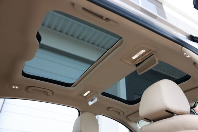 Used 2018 BMW 740i image 27