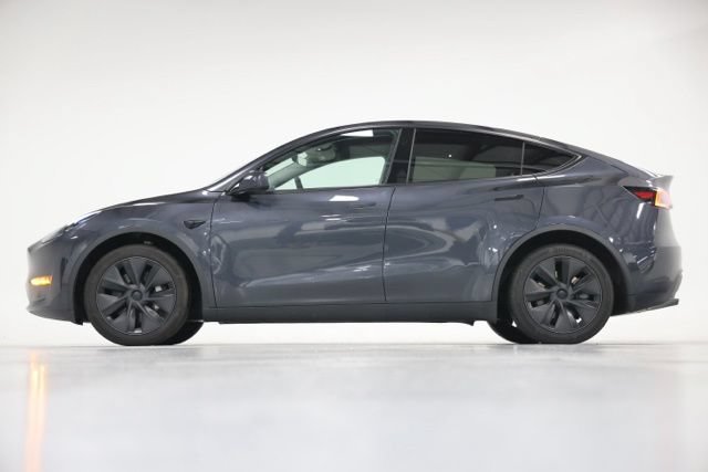 Used 2025 Tesla Model Y Long Range AWD/4WD image 8