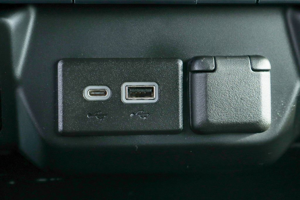 Used 2022 Chevrolet Silverado 3500 W/T RWD image 32