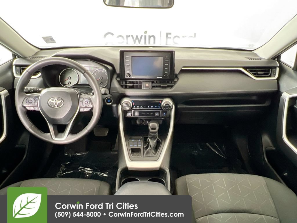 Used 2020 Toyota RAV4 XLE w/ XLE Grade Weather Package AWD/4WD image 7