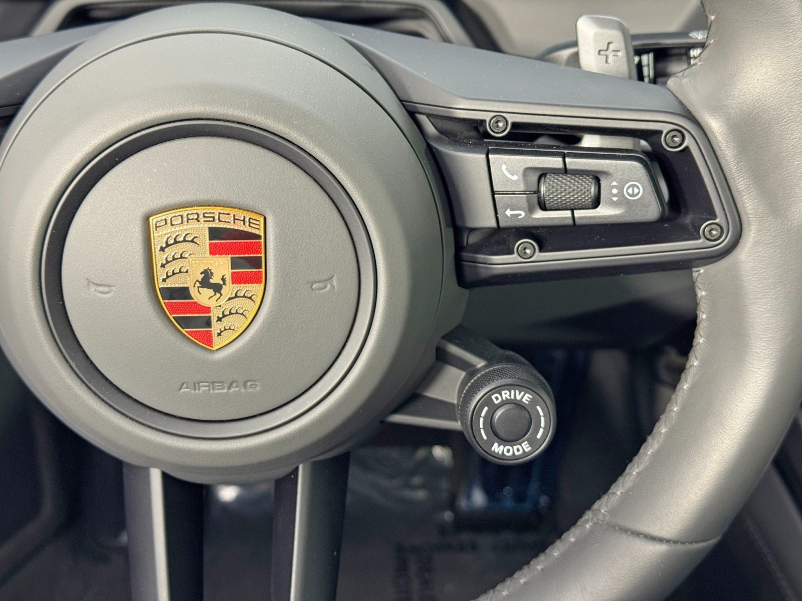 Used 2024 Porsche 911 Carrera S w/ Sport Package RWD image 22