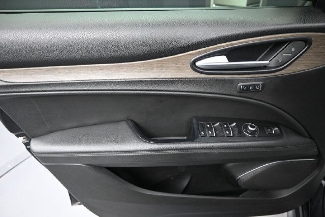 Used 2022 Alfa Romeo Stelvio Ti w/ Active Assist Plus Package AWD/4WD image 12
