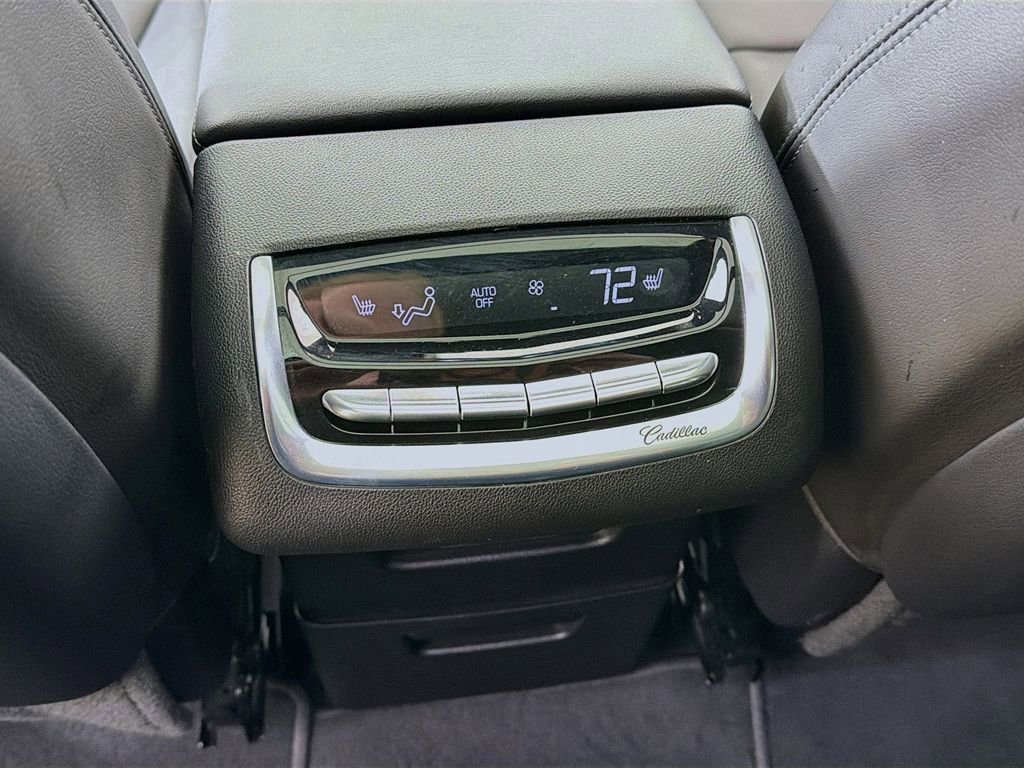 Used 2023 Cadillac XT6 Premium Luxury image 43