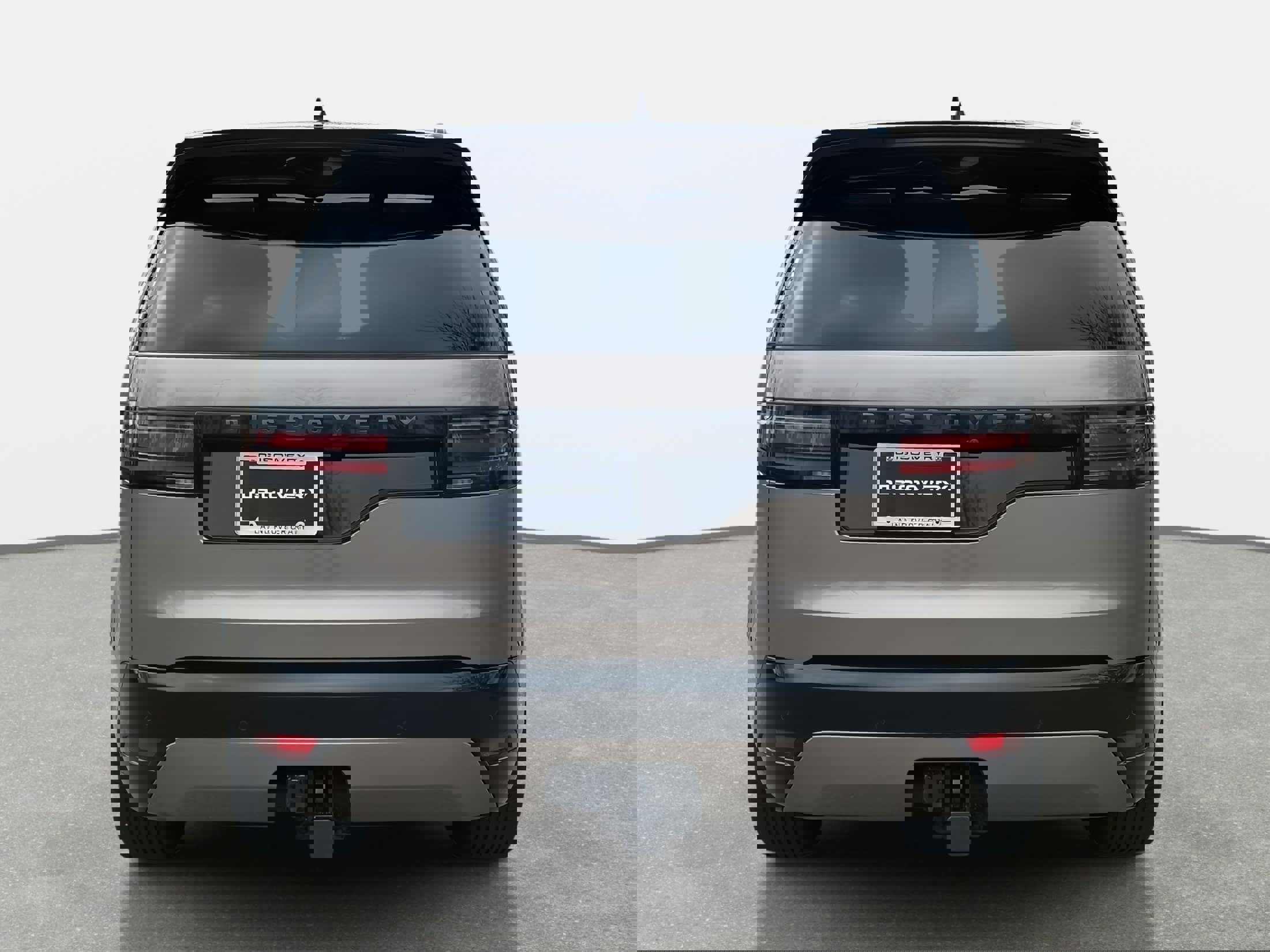 Certified 2025 Land Rover Discovery Dynamic SE image 6