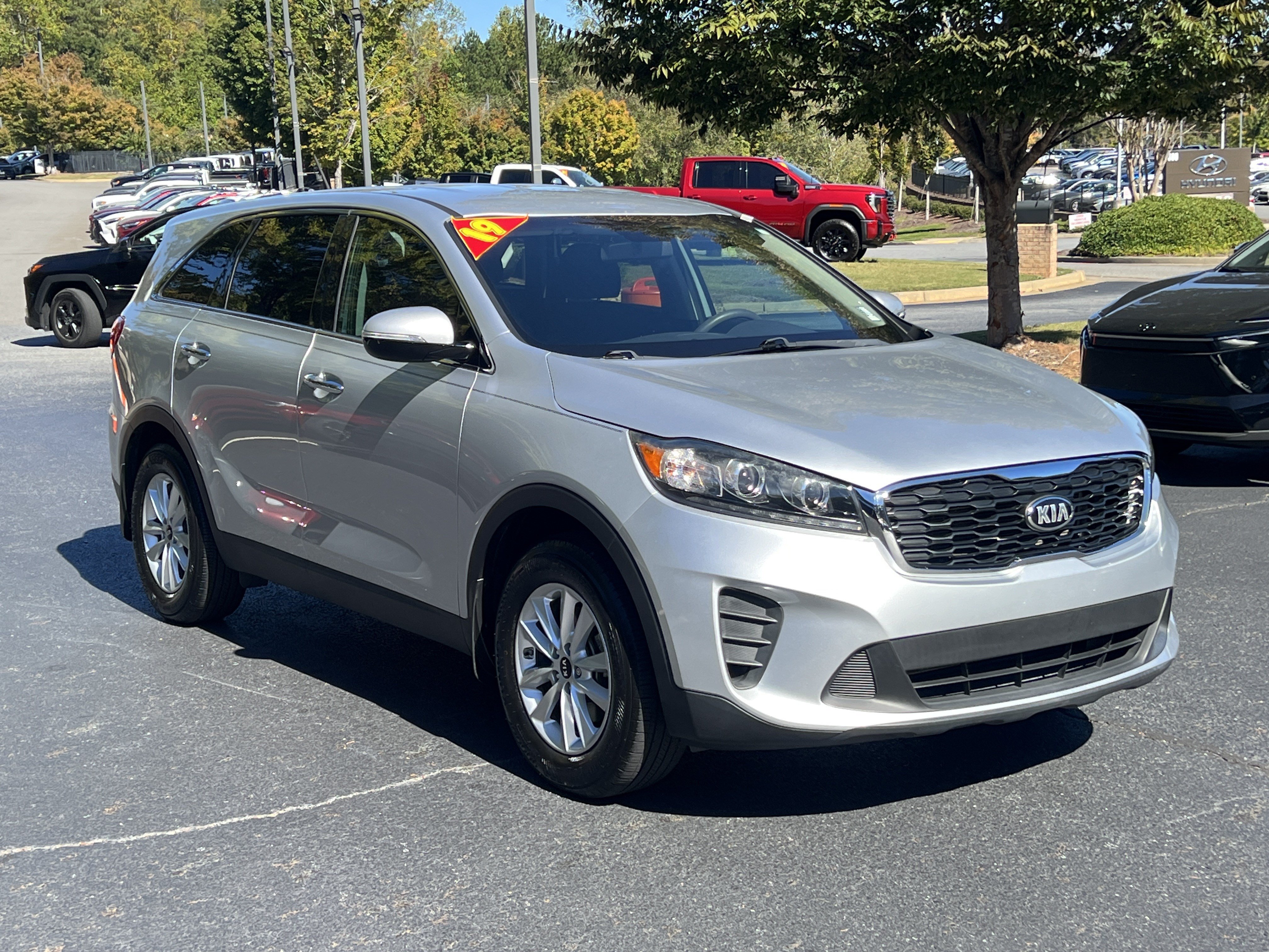 Used 2019 Kia Sorento L FWD image 3