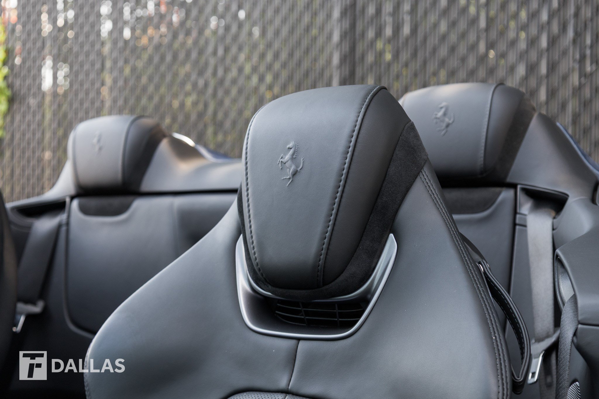 Used 2024 Ferrari Roma Spider RWD image 27